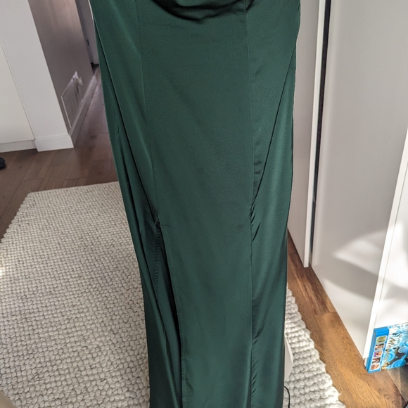 NBD one shoulder Evan Gown - Picture 3 of 8